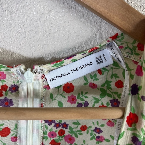 FAITHFULL THE BRAND Blohm Midi Dress in Bastille Floral Print - Picture 13 of 16